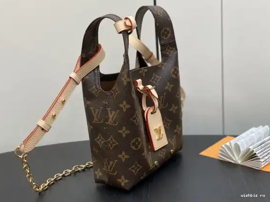 WIS LOUIS BB VUITTON Atlantis 0515